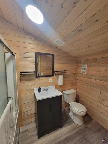 319 Riverside Drive, Hawkinsville, GA 31036