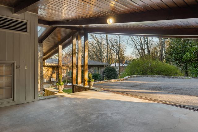 1001 Fleetwood Drive, Lookout Mountain, GA 30750