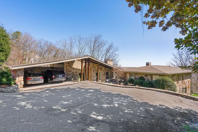 1001 Fleetwood Drive, Lookout Mountain, GA 30750