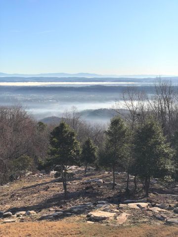 1001 Fleetwood Drive, Lookout Mountain, GA 30750