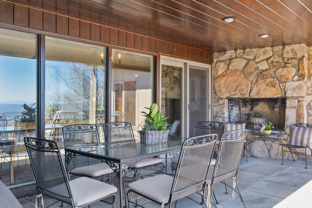 1001 Fleetwood Drive, Lookout Mountain, GA 30750