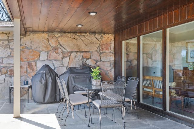 1001 Fleetwood Drive, Lookout Mountain, GA 30750