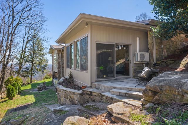 1001 Fleetwood Drive, Lookout Mountain, GA 30750