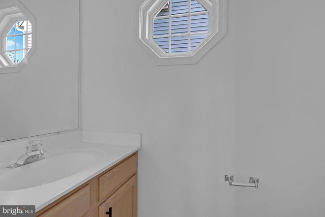 5617 6TH ST N, Arlington, VA 22205