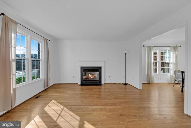 5617 6TH ST N, Arlington, VA 22205