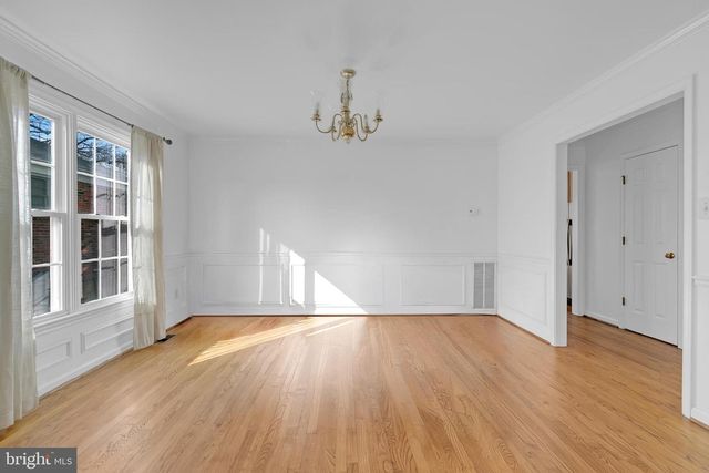 5617 6TH ST N, Arlington, VA 22205