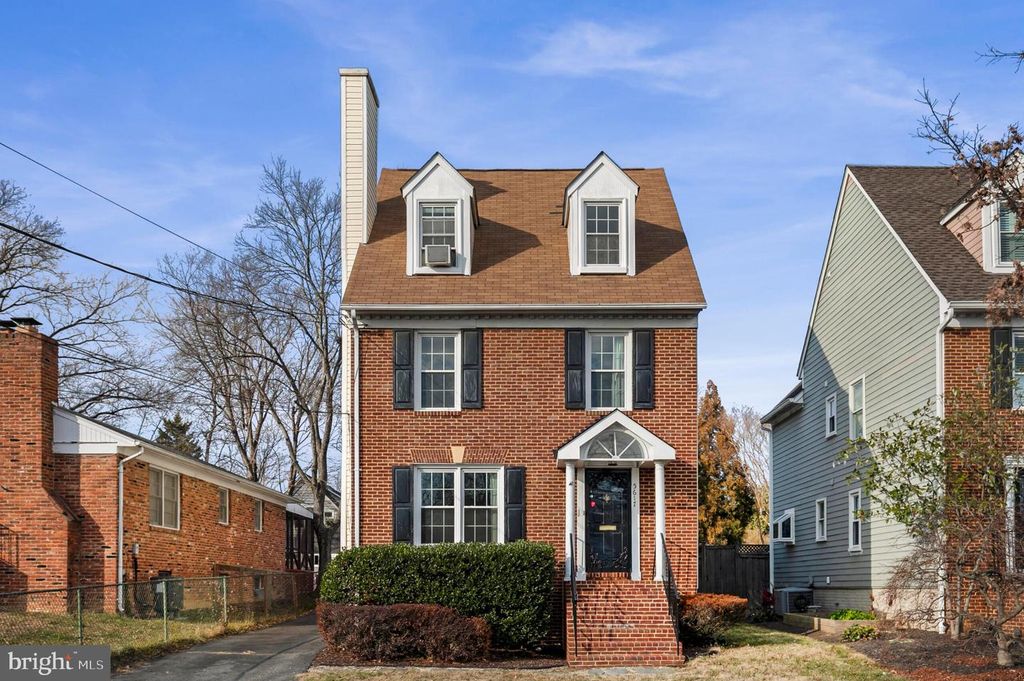 5617 6TH ST N, Arlington, VA 22205