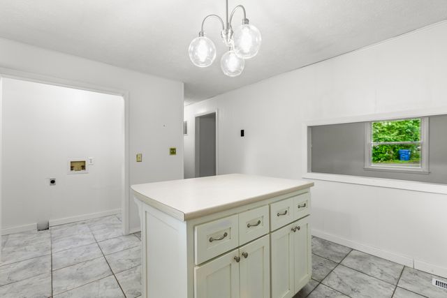 79 Central Avenue, Berea, KY 40403