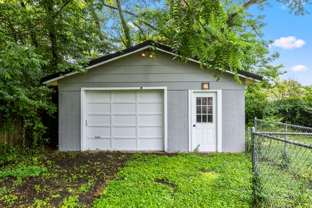 79 Central Avenue, Berea, KY 40403