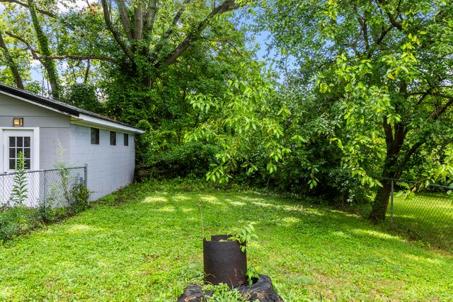 79 Central Avenue, Berea, KY 40403