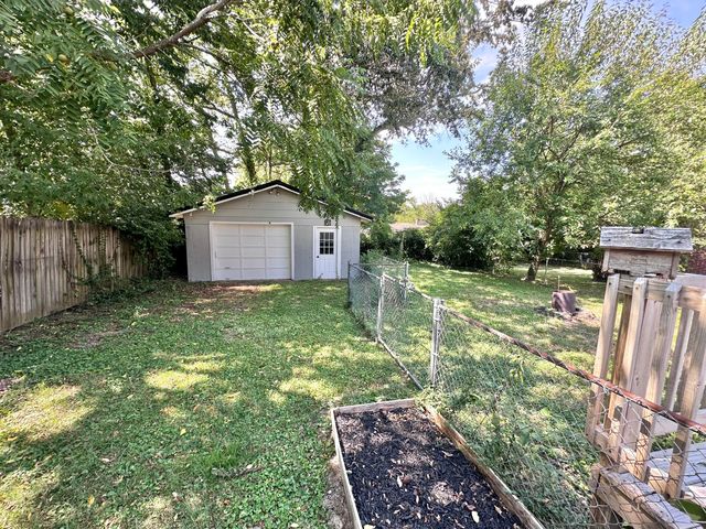 79 Central Avenue, Berea, KY 40403