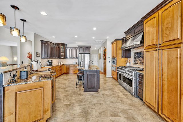 695 Fox Chase RD, Wirtz, VA 24184