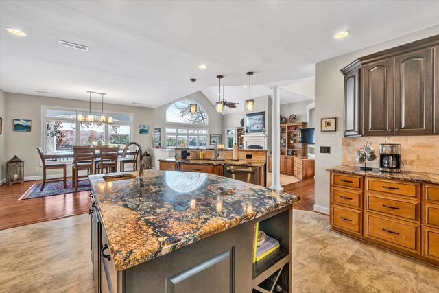 695 Fox Chase RD, Wirtz, VA 24184