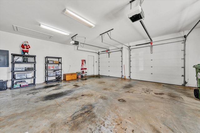 695 Fox Chase RD, Wirtz, VA 24184