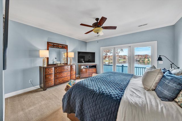 695 Fox Chase RD, Wirtz, VA 24184