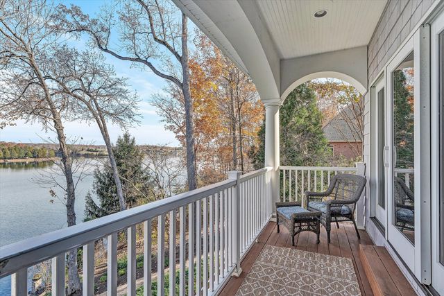 695 Fox Chase RD, Wirtz, VA 24184