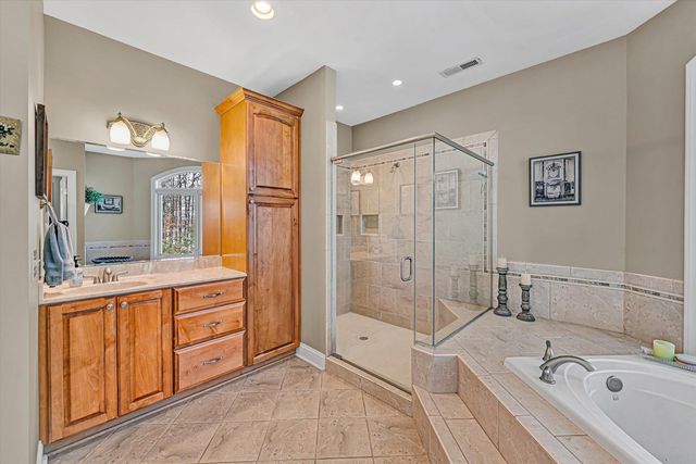 695 Fox Chase RD, Wirtz, VA 24184