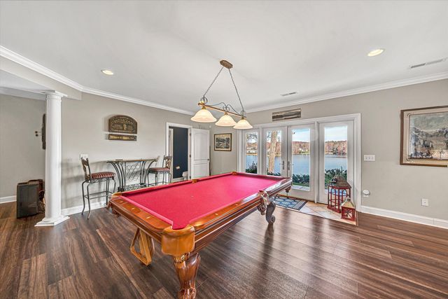 695 Fox Chase RD, Wirtz, VA 24184