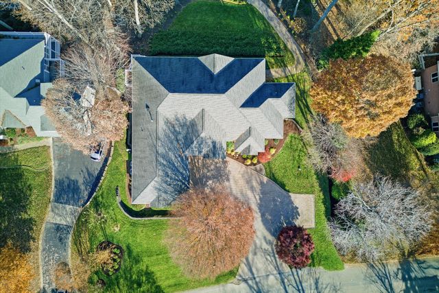 695 Fox Chase RD, Wirtz, VA 24184