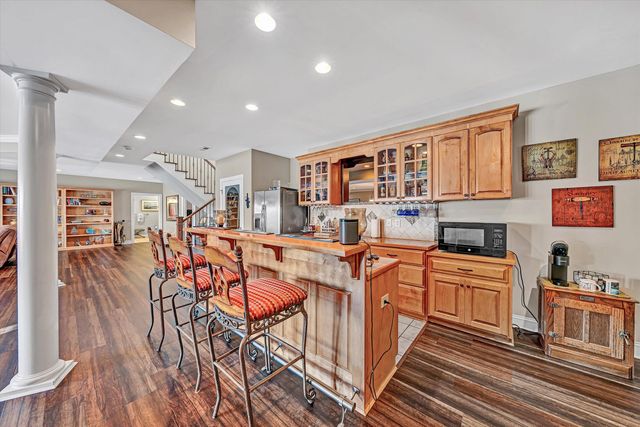 695 Fox Chase RD, Wirtz, VA 24184