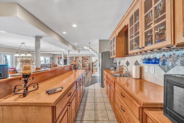 695 Fox Chase RD, Wirtz, VA 24184