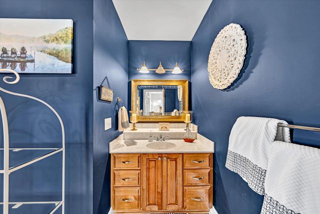 695 Fox Chase RD, Wirtz, VA 24184