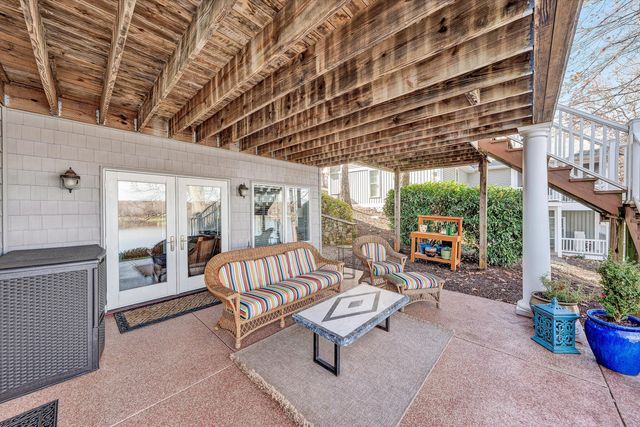 695 Fox Chase RD, Wirtz, VA 24184