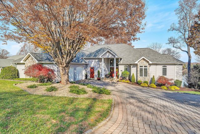 695 Fox Chase RD, Wirtz, VA 24184