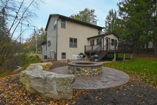 1812 SMOKEY COURT, Suamico, WI 54173