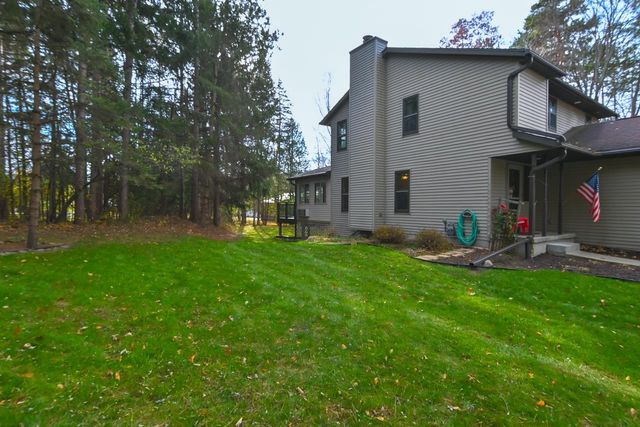 1812 SMOKEY COURT, Suamico, WI 54173