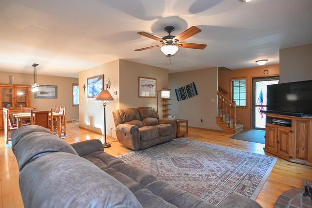 1812 SMOKEY COURT, Suamico, WI 54173