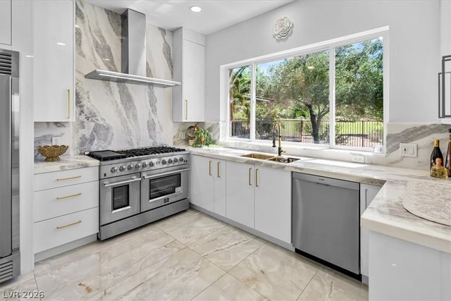 42 Grand Miramar Drive, Henderson, NV 89011
