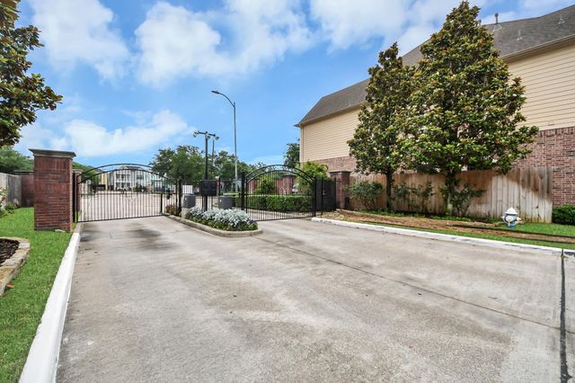 3531 Urban Woods Trail, Houston, TX 77008