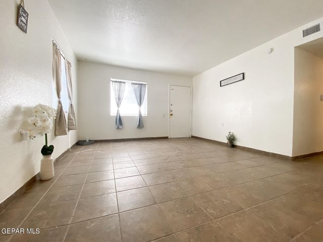 4700 Maxwell Avenue 16, El Paso, TX 79904