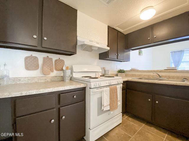 4700 Maxwell Avenue 16, El Paso, TX 79904