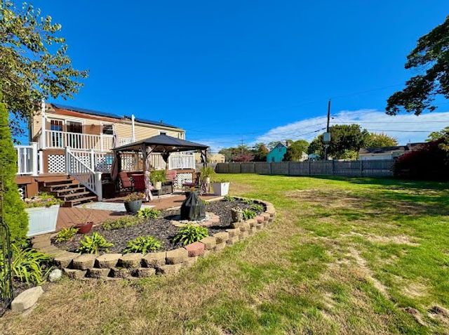 344 Strawberry Field Road, Warwick, RI 02886