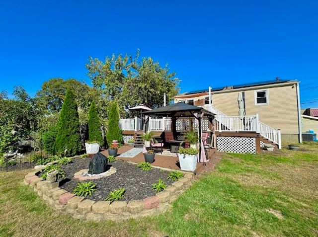 344 Strawberry Field Road, Warwick, RI 02886