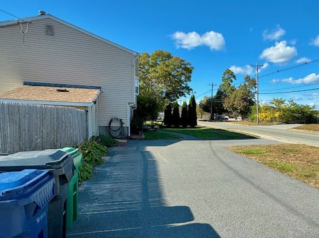 344 Strawberry Field Road, Warwick, RI 02886
