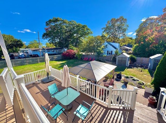 344 Strawberry Field Road, Warwick, RI 02886