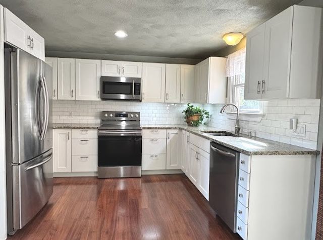 344 Strawberry Field Road, Warwick, RI 02886