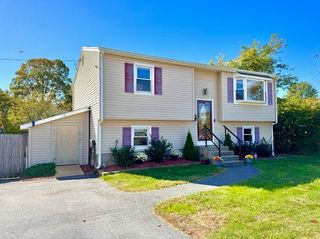 344 Strawberry Field Road, Warwick, RI 02886