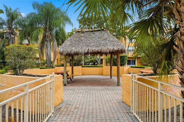 18101 NW 68th Ave B105, Hialeah, FL 33015