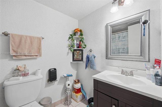 18101 NW 68th Ave B105, Hialeah, FL 33015