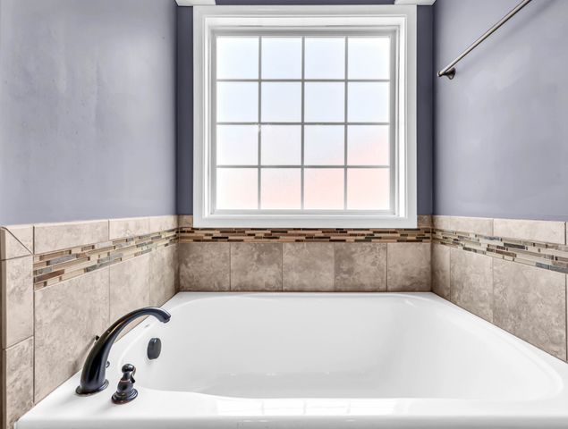 1113 Meachem Dr, Clarksville, TN 37042