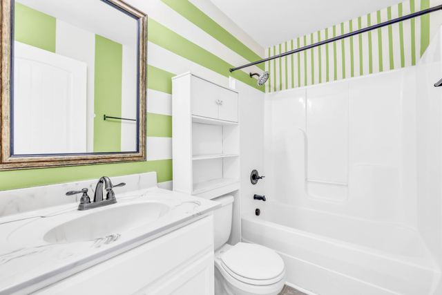 1113 Meachem Dr, Clarksville, TN 37042