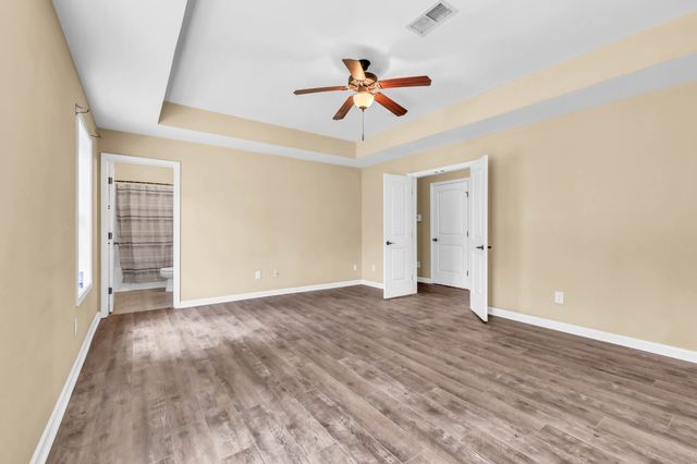 1113 Meachem Dr, Clarksville, TN 37042