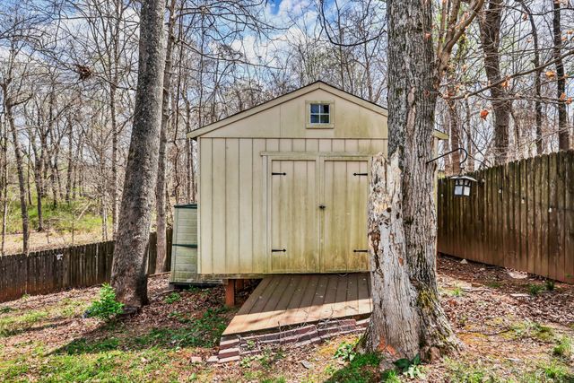 1113 Meachem Dr, Clarksville, TN 37042