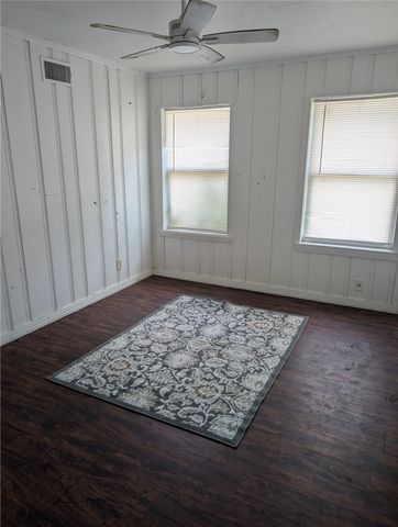2333 Wyatt Court, Fort Worth, TX 76119