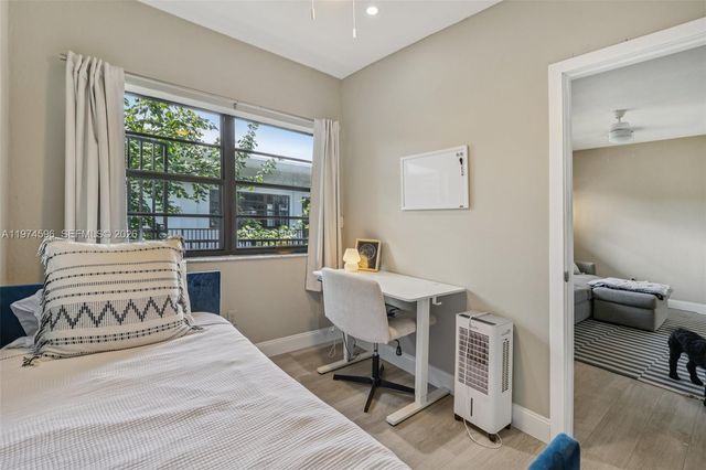 7845 NE Bayshore Ct 16, Miami, FL 33138