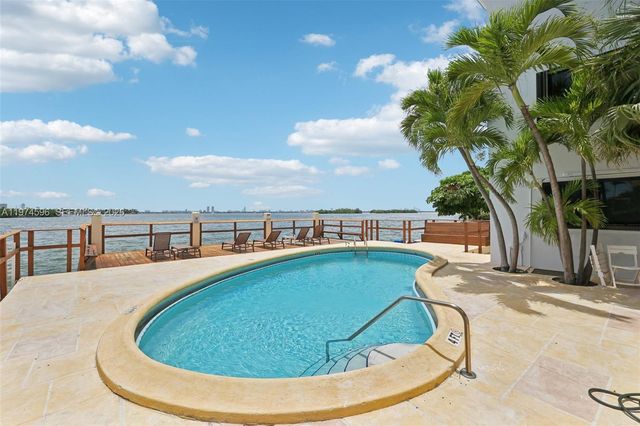 7845 NE Bayshore Ct 16, Miami, FL 33138